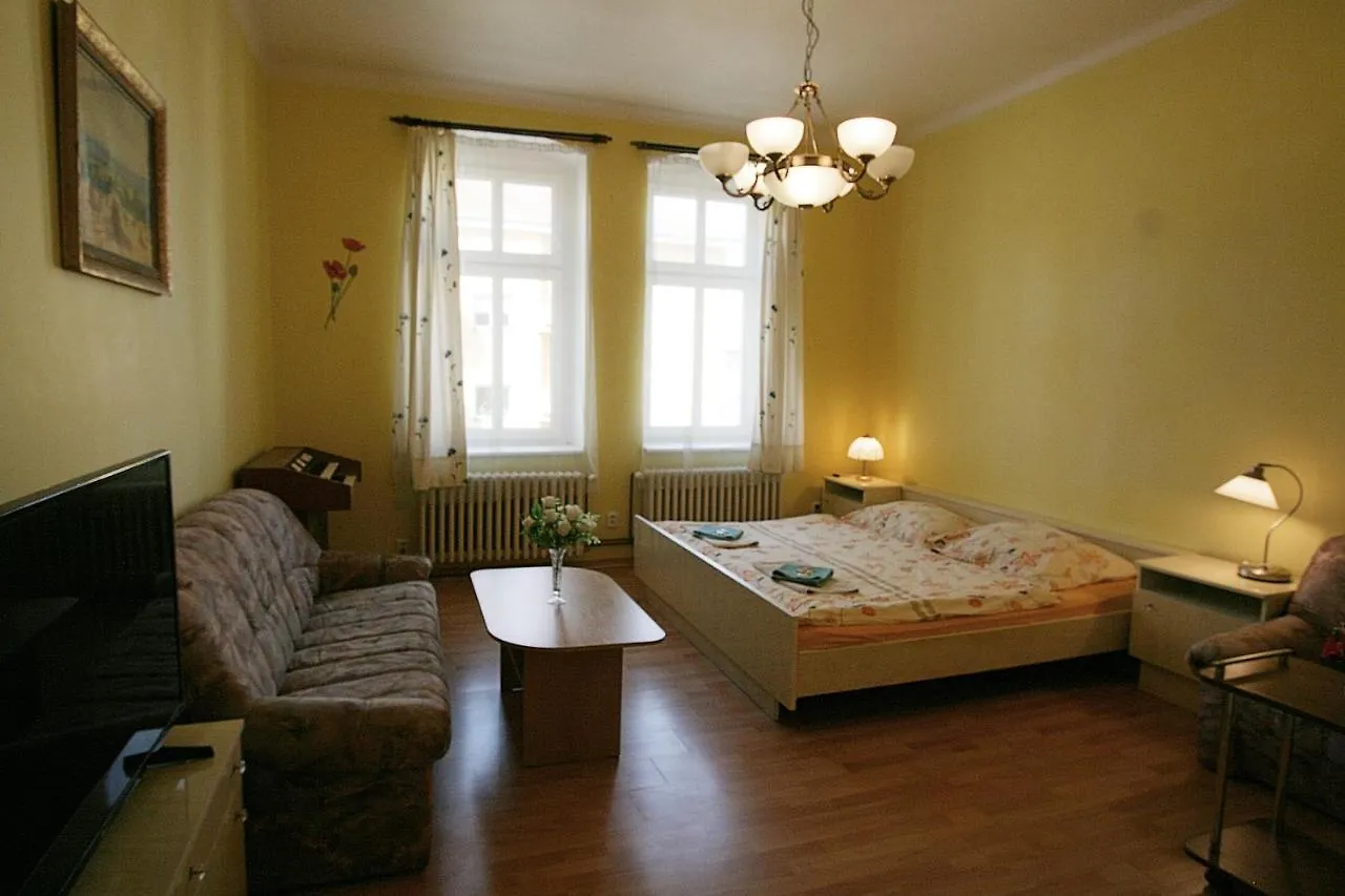 Apartment No. 9 At 5. Kvetna 6 Karlsbad